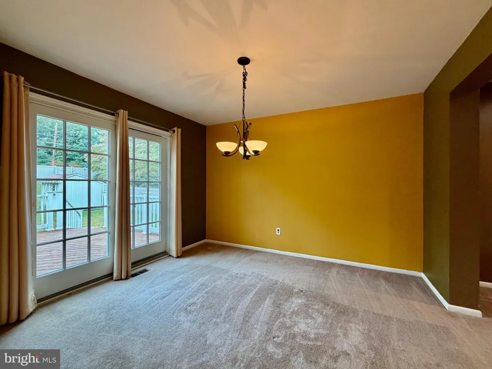 402 ST DAVID DRIVE Mount Laurel, NJ 08054