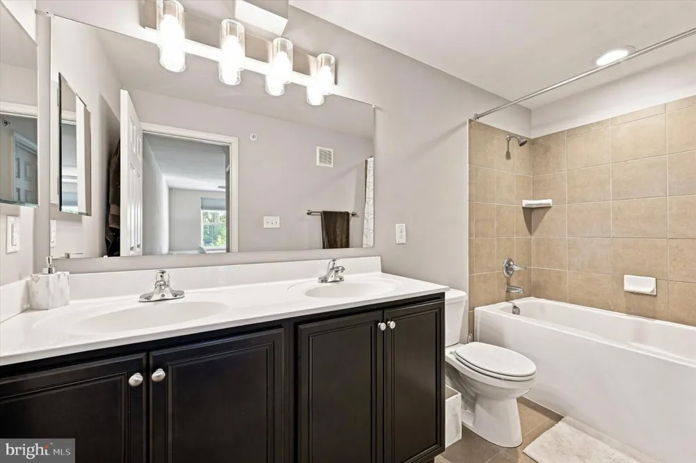 3553 NAAMANS DRIVE Claymont, DE 19703