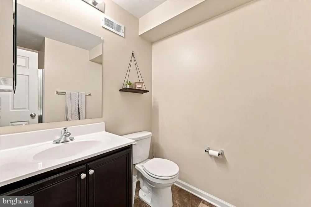 3553 NAAMANS DRIVE Claymont, DE 19703