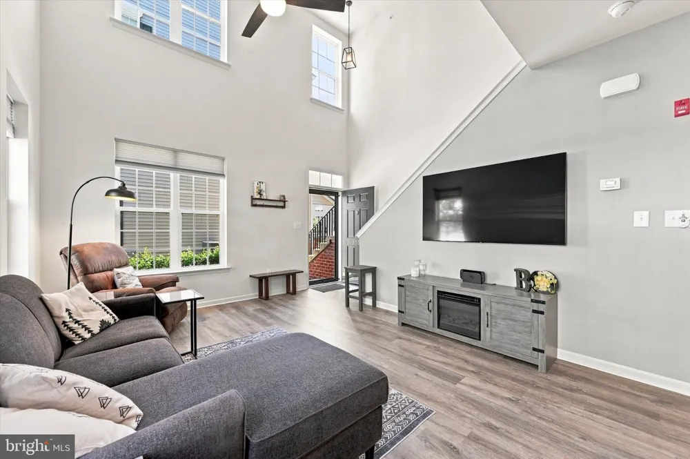 3553 NAAMANS DRIVE Claymont, DE 19703