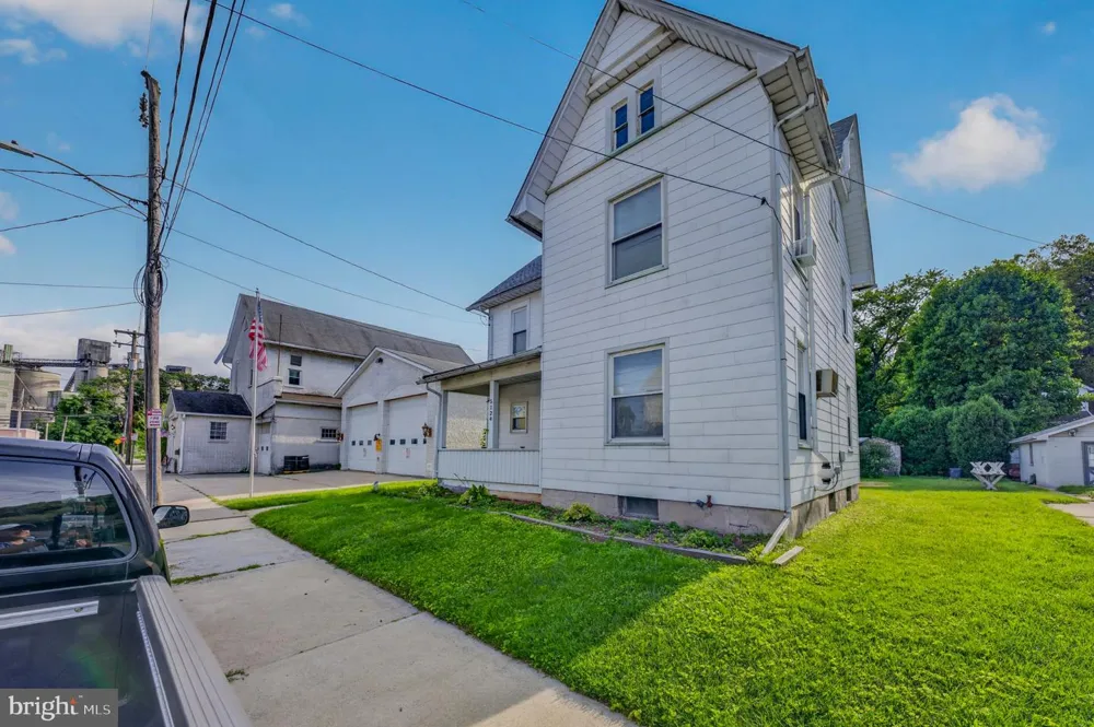 5124 3RD STREET Whitehall, PA 18052