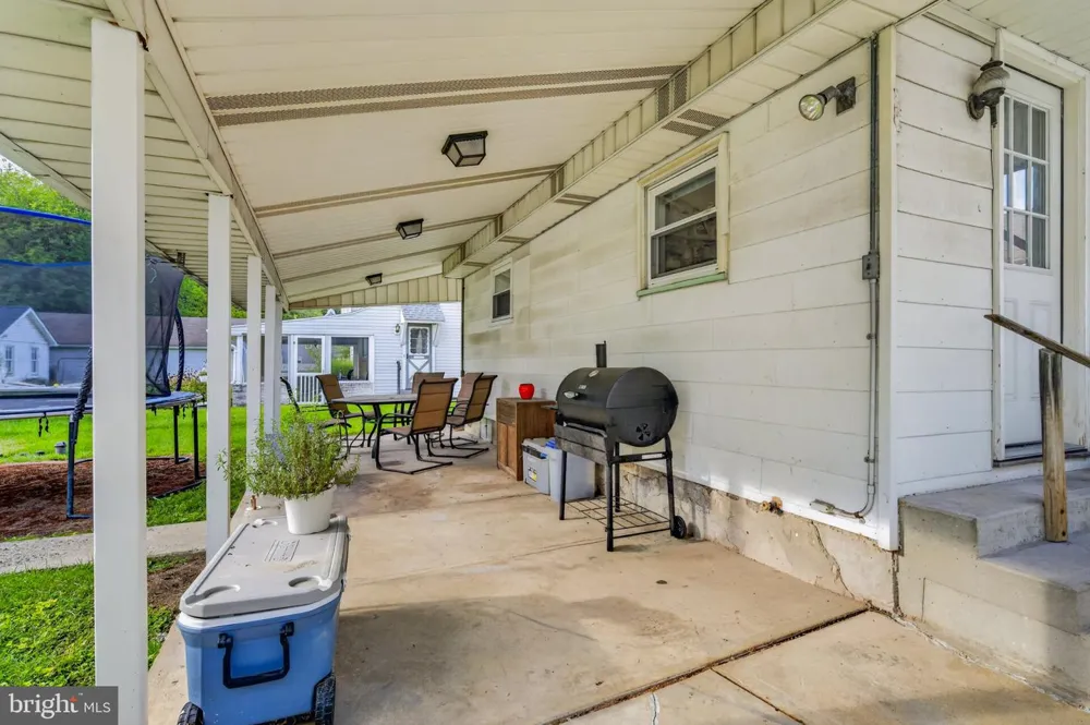 5124 3RD STREET Whitehall, PA 18052