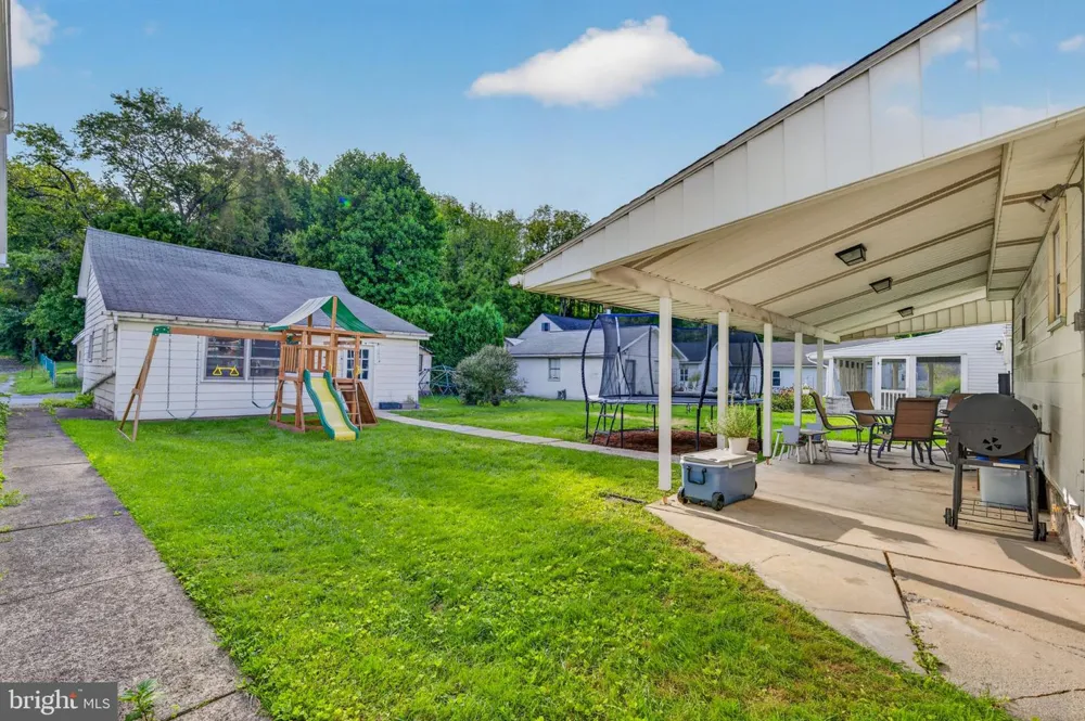 5124 3RD STREET Whitehall, PA 18052