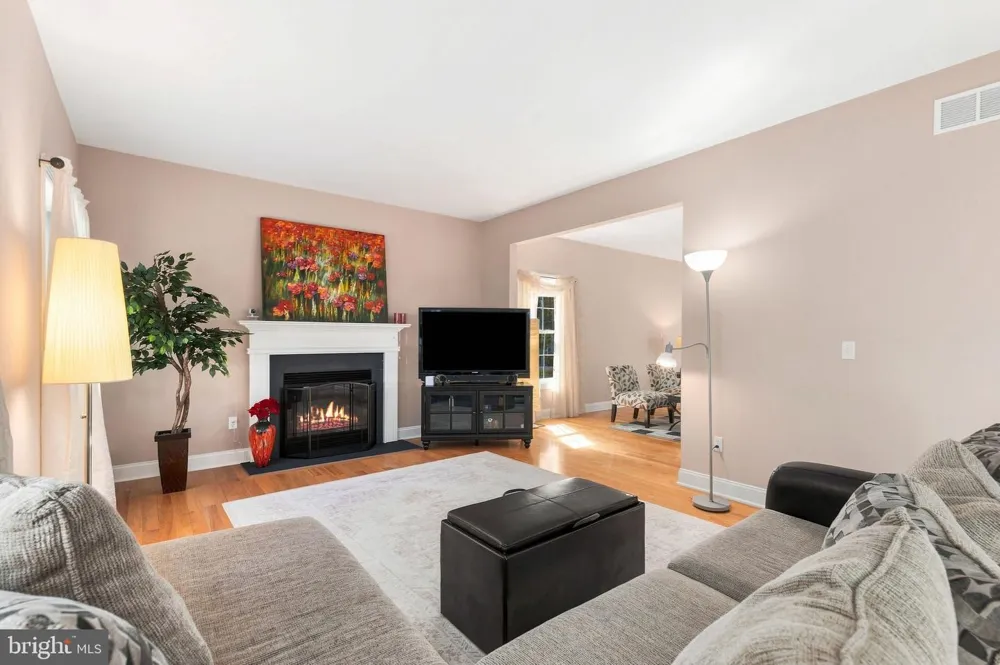 101 CHURCHILL AVENUE Somerset, NJ 08873
