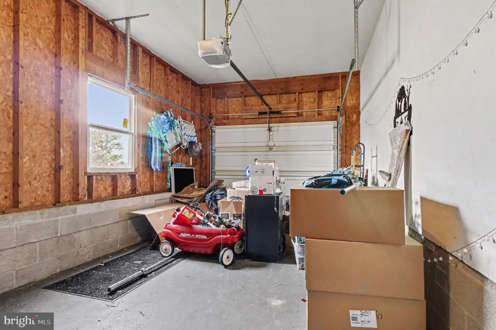 81 LION DR. Hanover, PA 17331