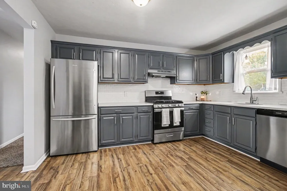 81 LION DR. Hanover, PA 17331