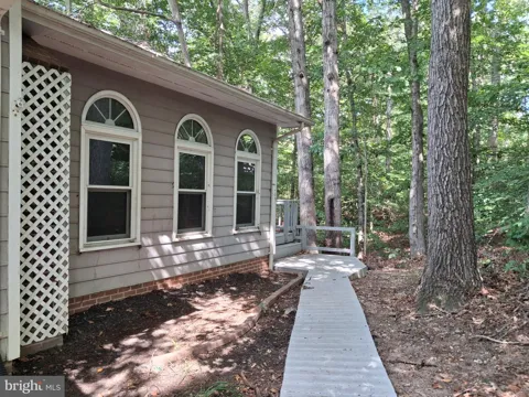 713 PLEASANTS #B