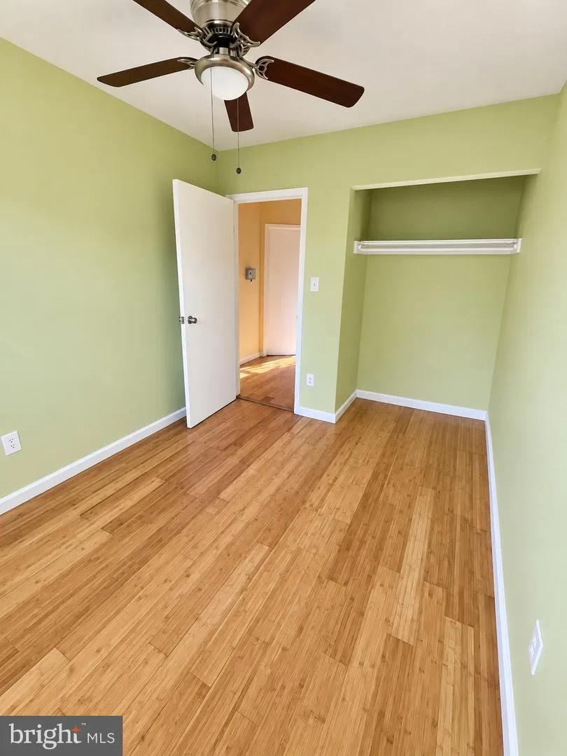 4 LAKECREST CIRCLE Greenbelt, MD 20770
