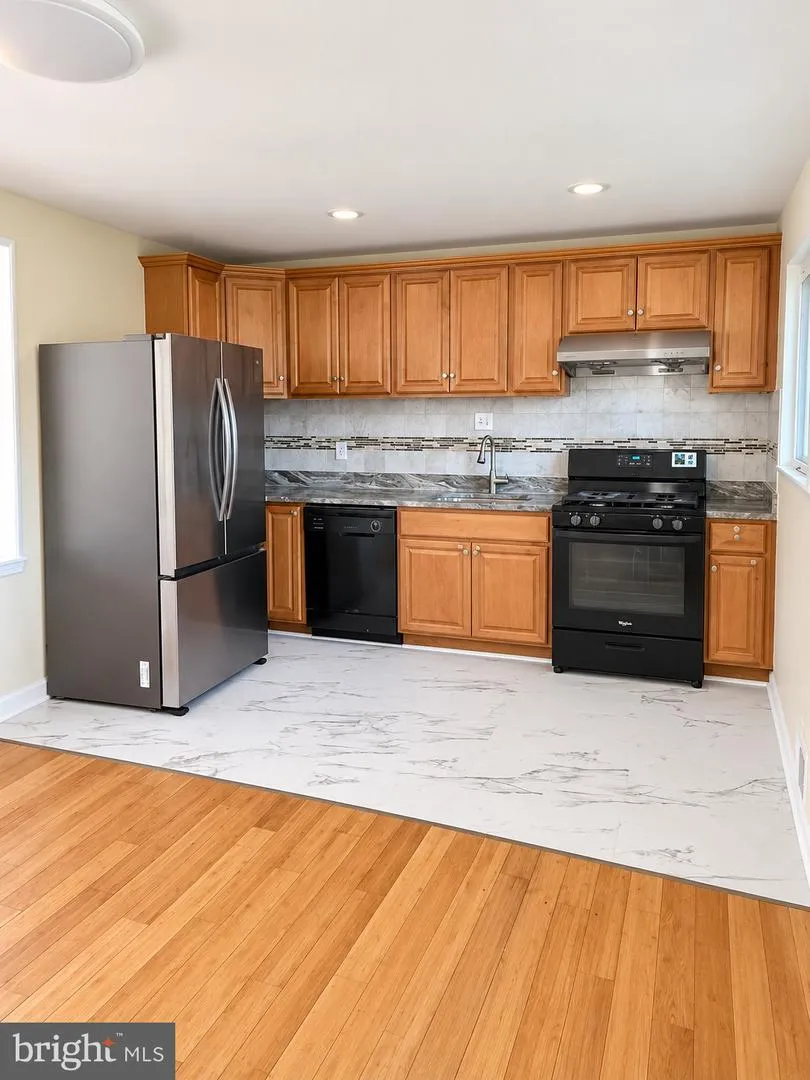 4 LAKECREST CIRCLE Greenbelt, MD 20770