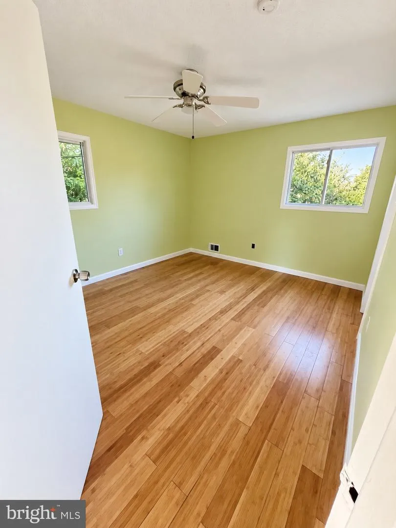 4 LAKECREST CIRCLE Greenbelt, MD 20770
