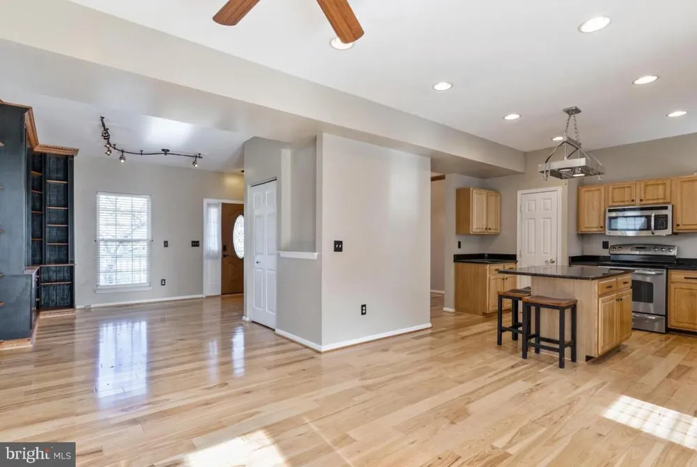 1721 GRANDE VIEW AVENUE Severn, MD 21144
