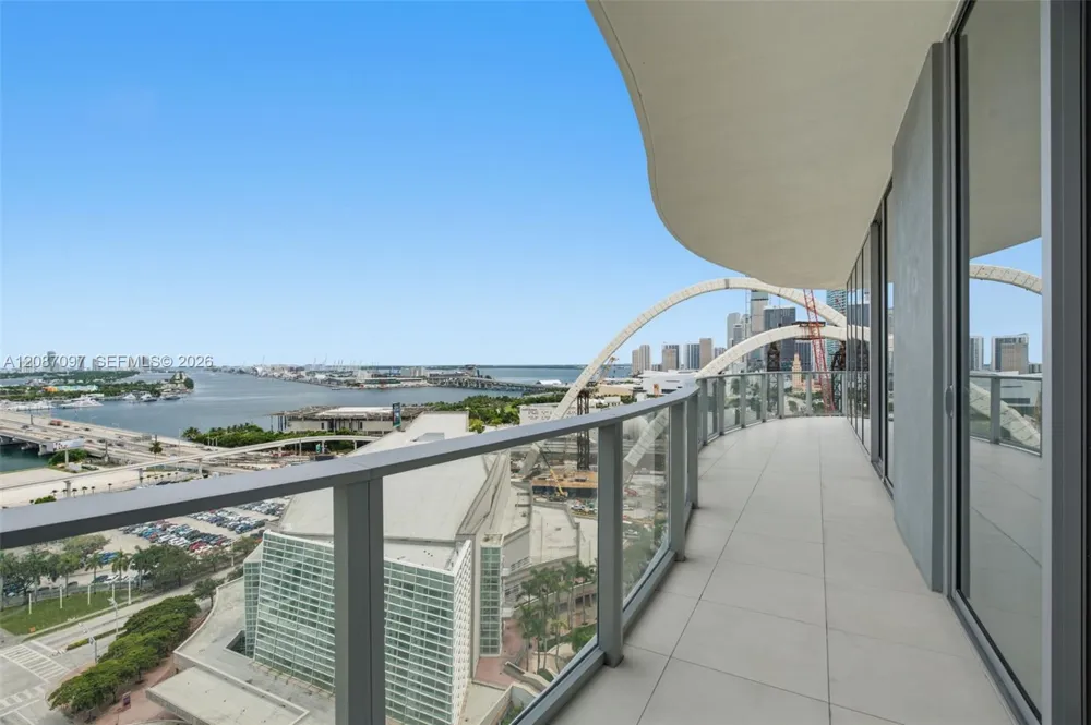 1400 Biscayne Blvd #1801 Miami, FL 33132