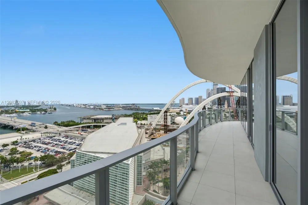 1400 Biscayne Blvd #1801 Miami, FL 33132
