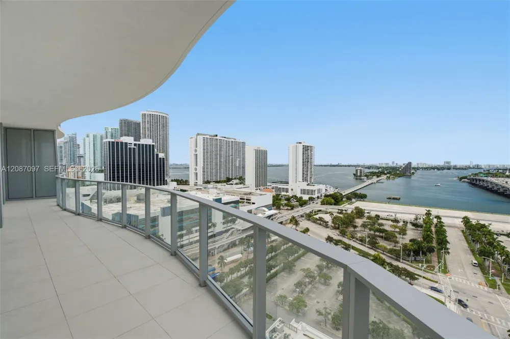 1400 Biscayne Blvd #1801 Miami, FL 33132