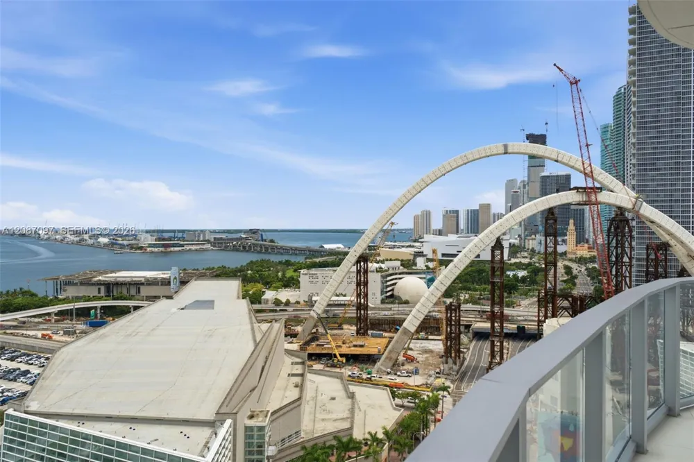 1400 Biscayne Blvd #1801 Miami, FL 33132