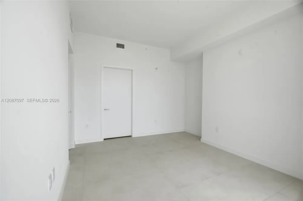 1400 Biscayne Blvd #1801 Miami, FL 33132