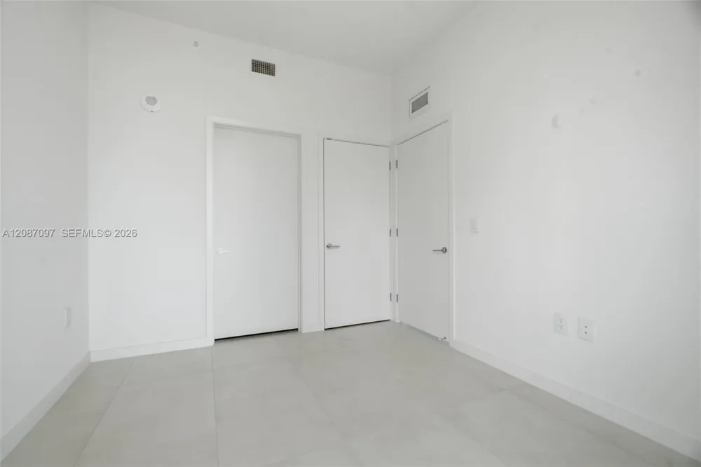 1400 Biscayne Blvd #1801 Miami, FL 33132
