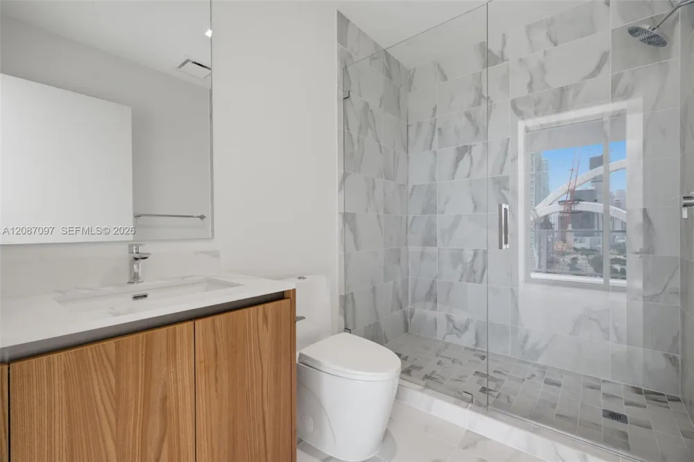 1400 Biscayne Blvd #1801 Miami, FL 33132