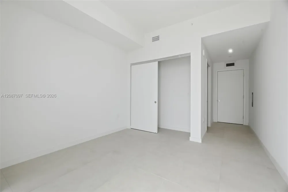 1400 Biscayne Blvd #1801 Miami, FL 33132