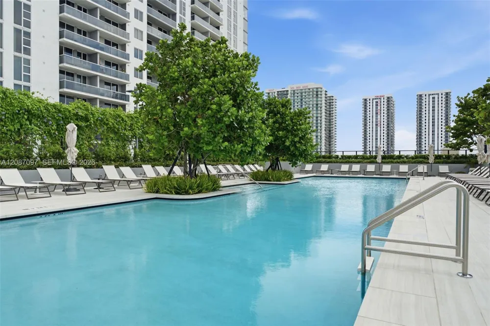 1400 Biscayne Blvd #1801 Miami, FL 33132