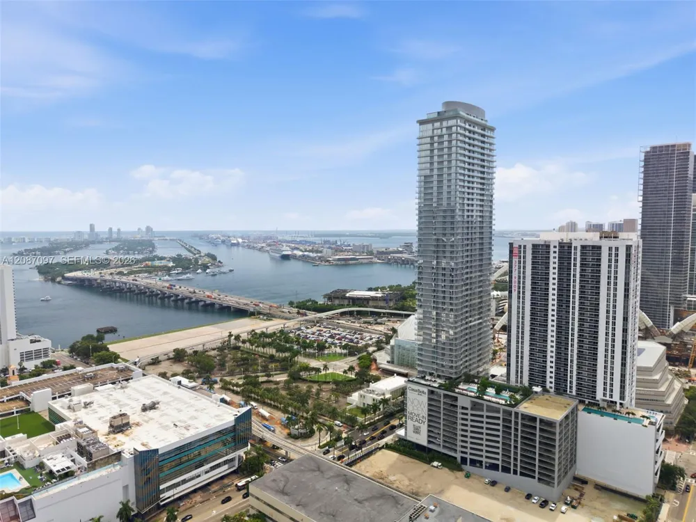 1400 Biscayne Blvd #1801 Miami, FL 33132