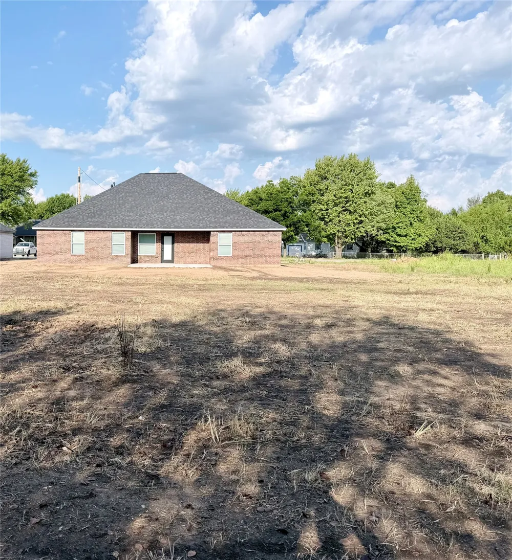 9945 Osage Drive Sperry, OK 74073