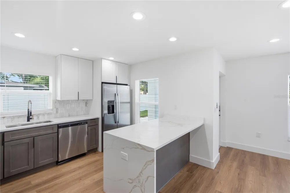 5502 HABANA AVENUE Tampa, FL 33614
