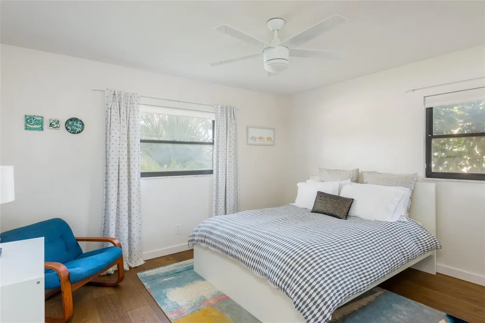 4831 W BAY COURT AVENUE Tampa, FL 33611