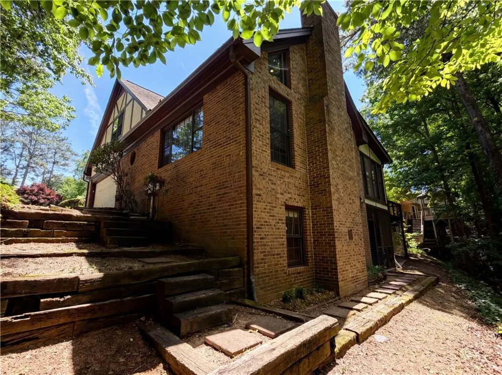 2360 Kimbrough Court Atlanta, GA 30350