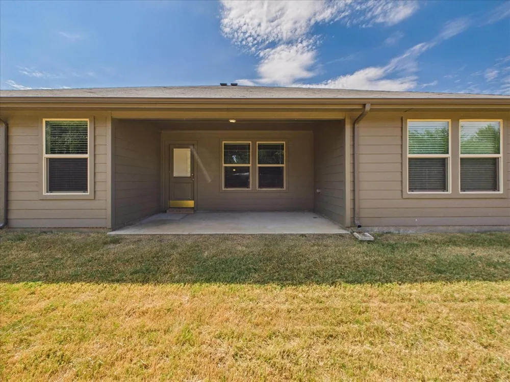 1449 Bennett Drive Burleson, TX 76028
