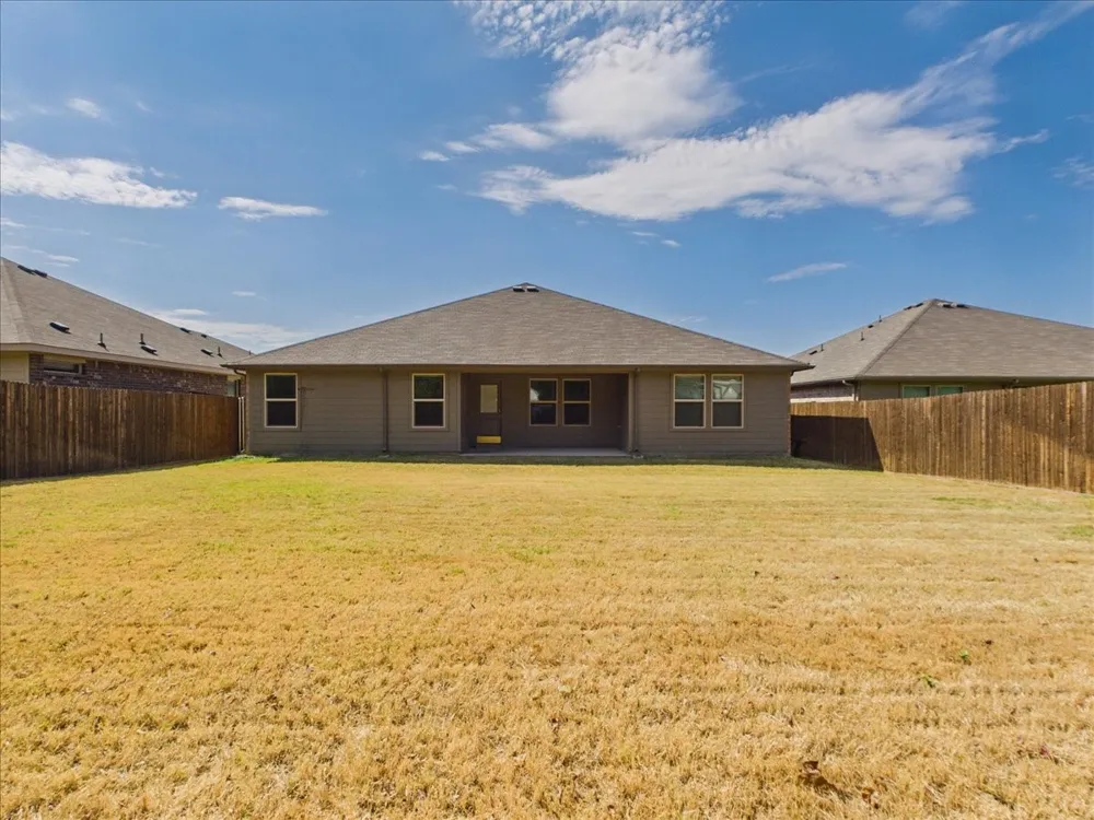 1449 Bennett Drive Burleson, TX 76028