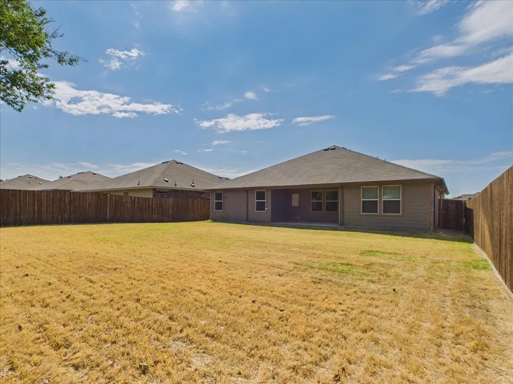 1449 Bennett Drive Burleson, TX 76028