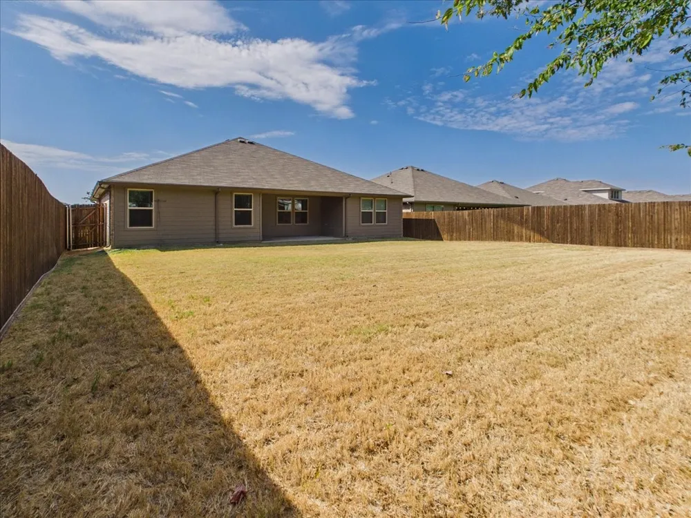 1449 Bennett Drive Burleson, TX 76028