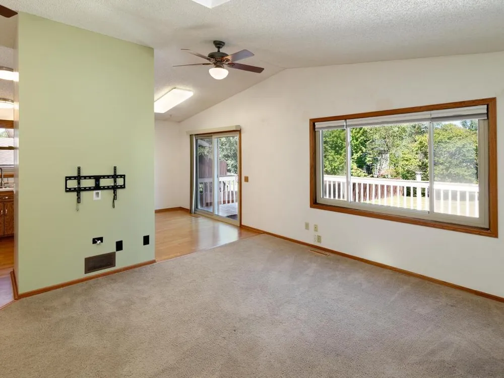 10015 Upper 205th Street W Lakeville, MN 55044