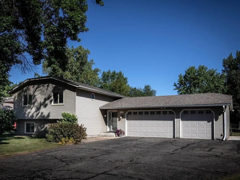10015 Upper 205th Street W Lakeville, MN 55044