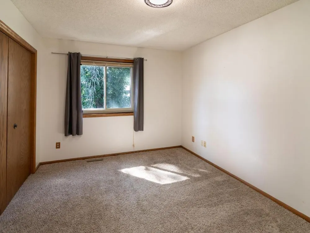 10015 Upper 205th Street W Lakeville, MN 55044