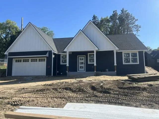 692 Skillman Avenue W Roseville, MN 55113