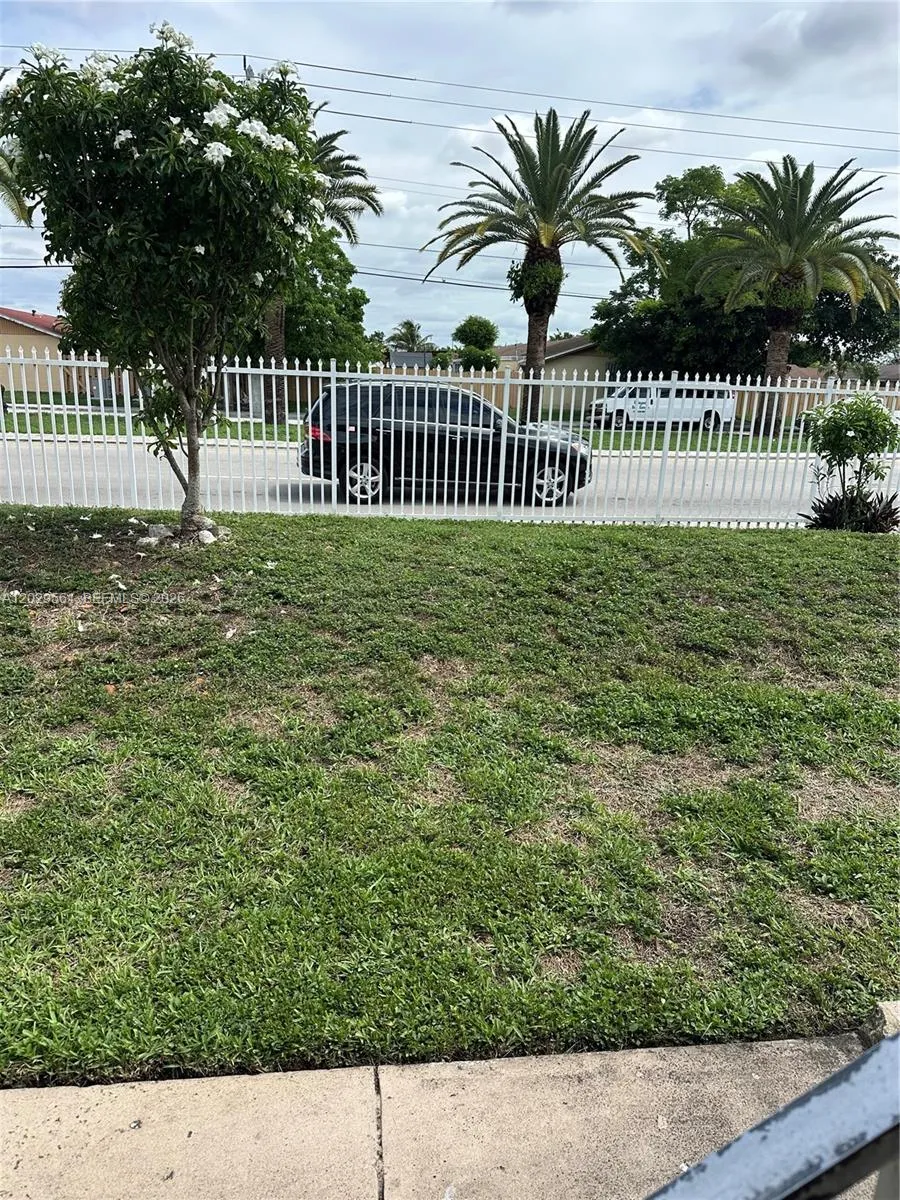 15360 SW 72 ST #21 Miami, FL 33193