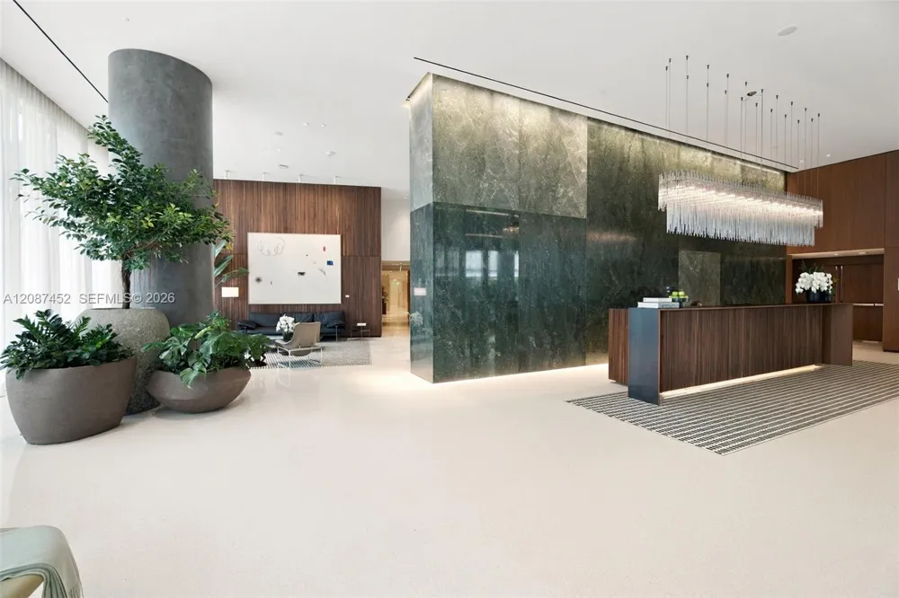 1400 Biscayne Blvd #3803 Miami, FL 33132