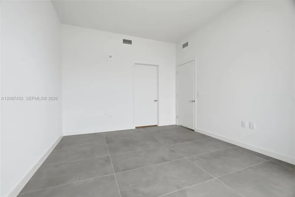 1400 Biscayne Blvd #3803 Miami, FL 33132