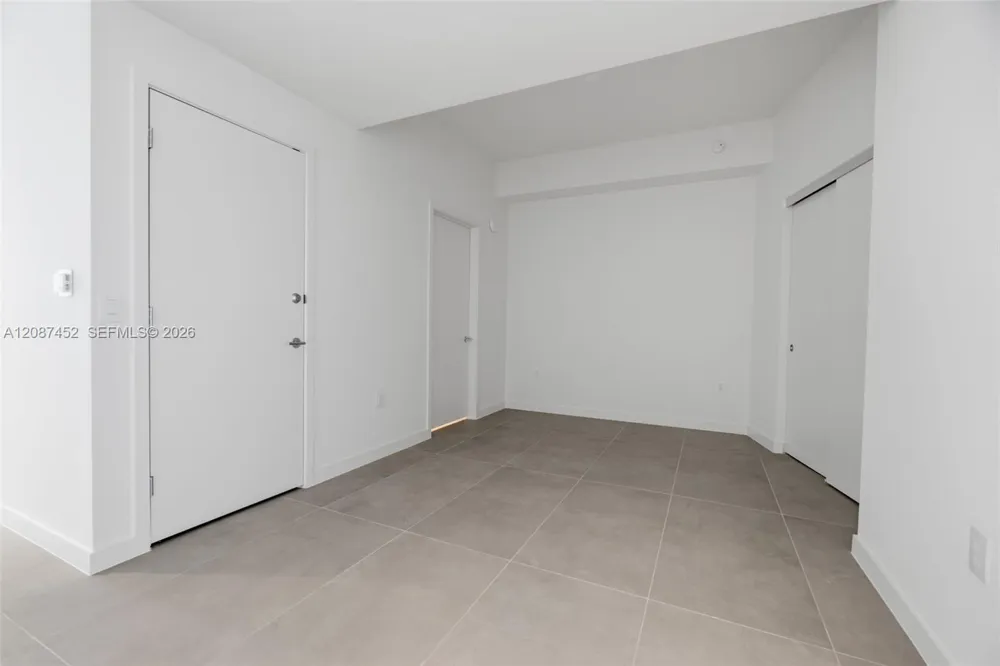 1400 Biscayne Blvd #3803 Miami, FL 33132