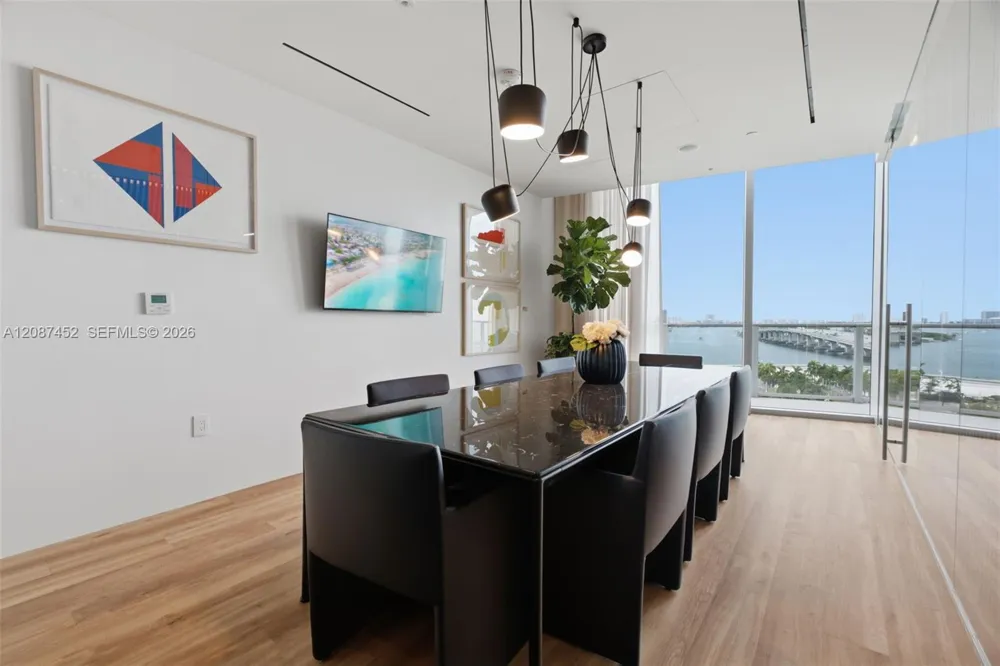 1400 Biscayne Blvd #3803 Miami, FL 33132