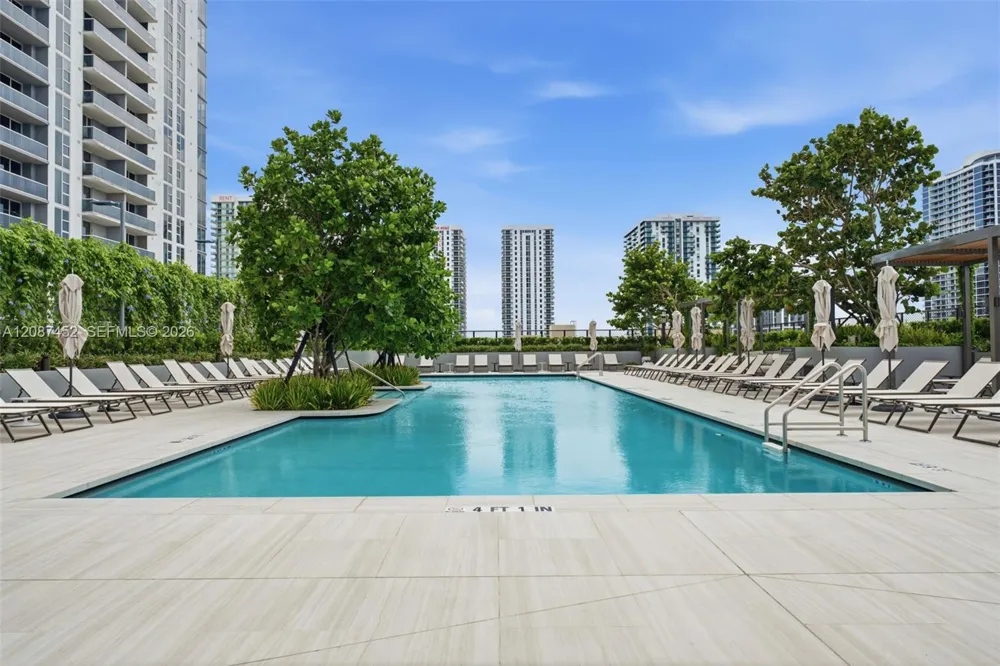 1400 Biscayne Blvd #3803 Miami, FL 33132