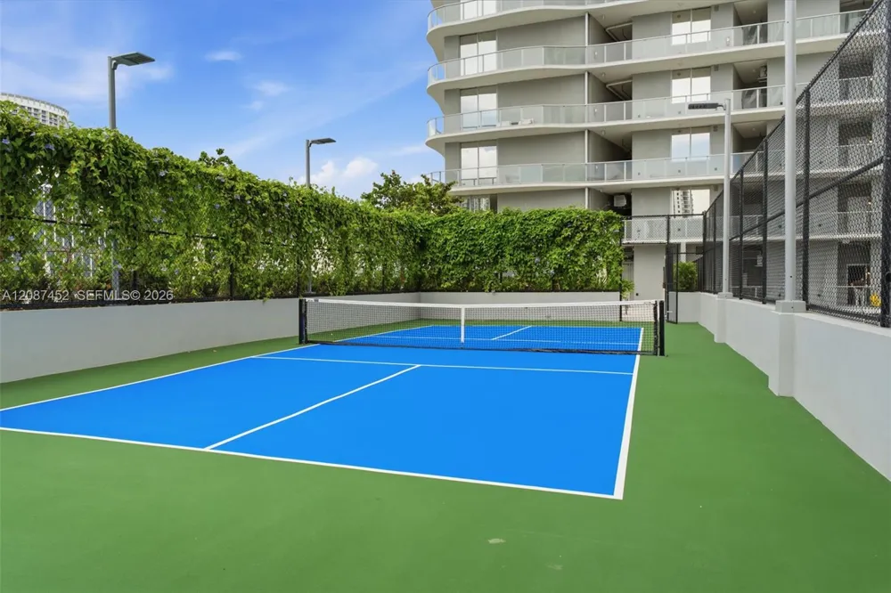 1400 Biscayne Blvd #3803 Miami, FL 33132