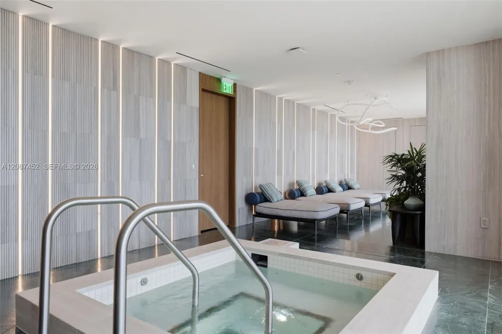 1400 Biscayne Blvd #3803 Miami, FL 33132
