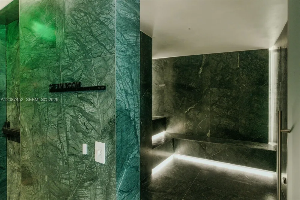 1400 Biscayne Blvd #3803 Miami, FL 33132