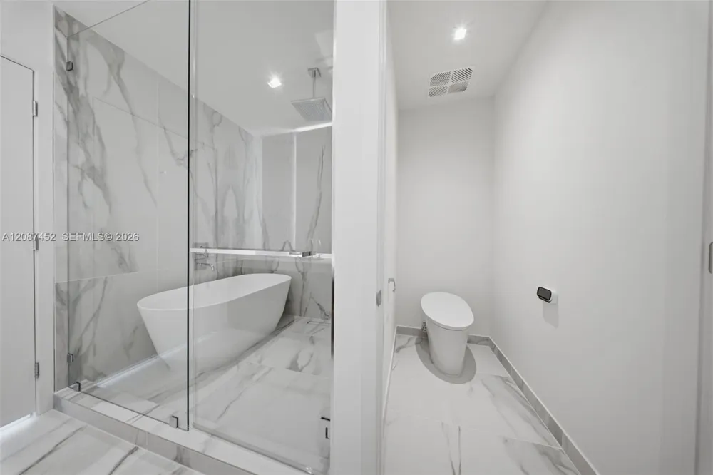 1400 Biscayne Blvd #3803 Miami, FL 33132