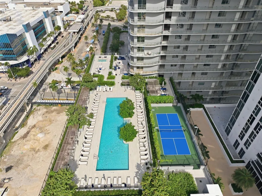 1400 Biscayne Blvd #3803 Miami, FL 33132
