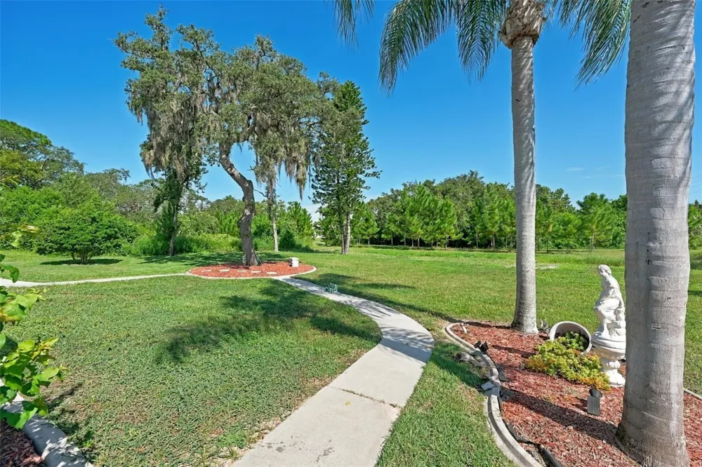 8933 THOREAU PLACE Hudson, FL 34667