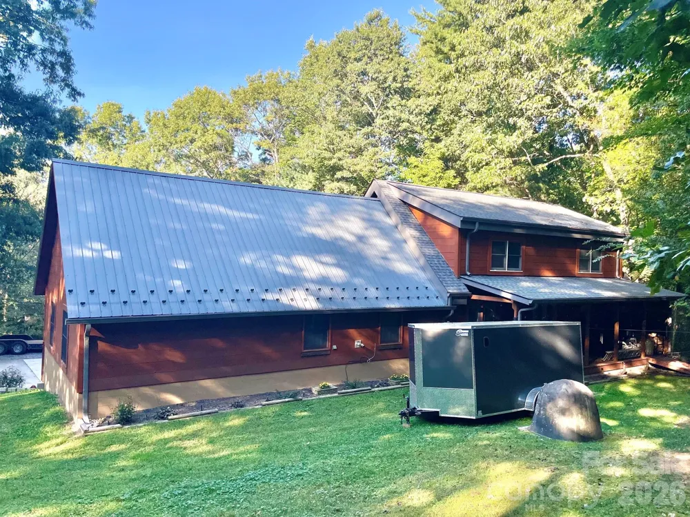 153 Montgomery Place Lane Zirconia, NC 28790
